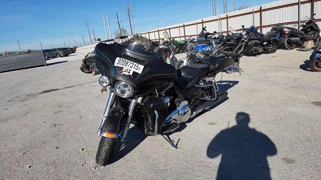 2016 Harley-Davidson Flhtkl Ultra Limited Low VIN: 1HD1KKL18GB636757 Lot: 92087315