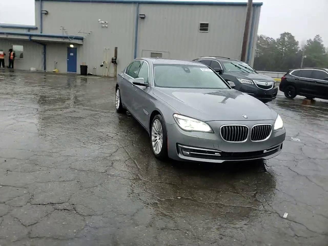 Фото: WBAYE8C55DD132788