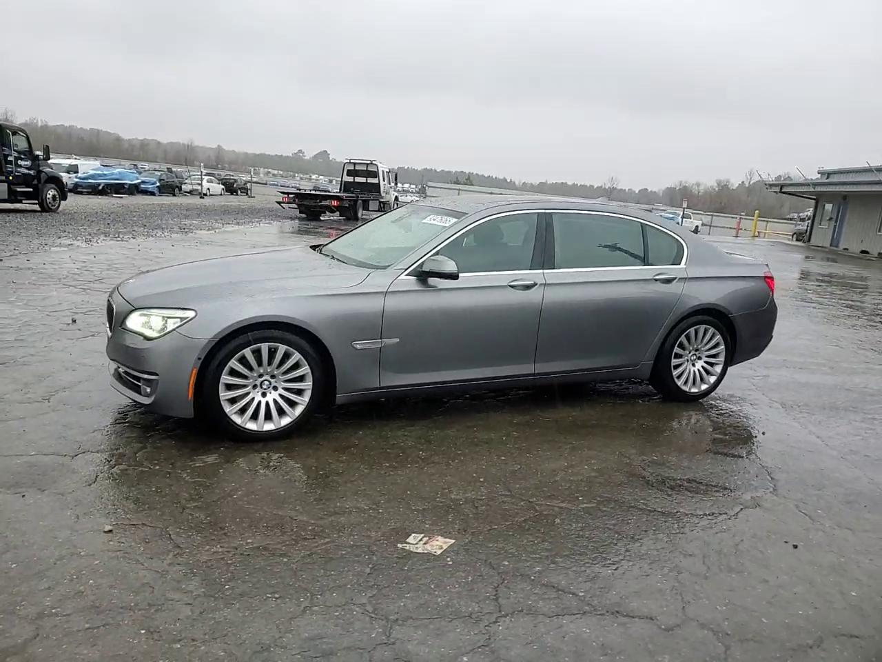 Фото: WBAYE8C55DD132788