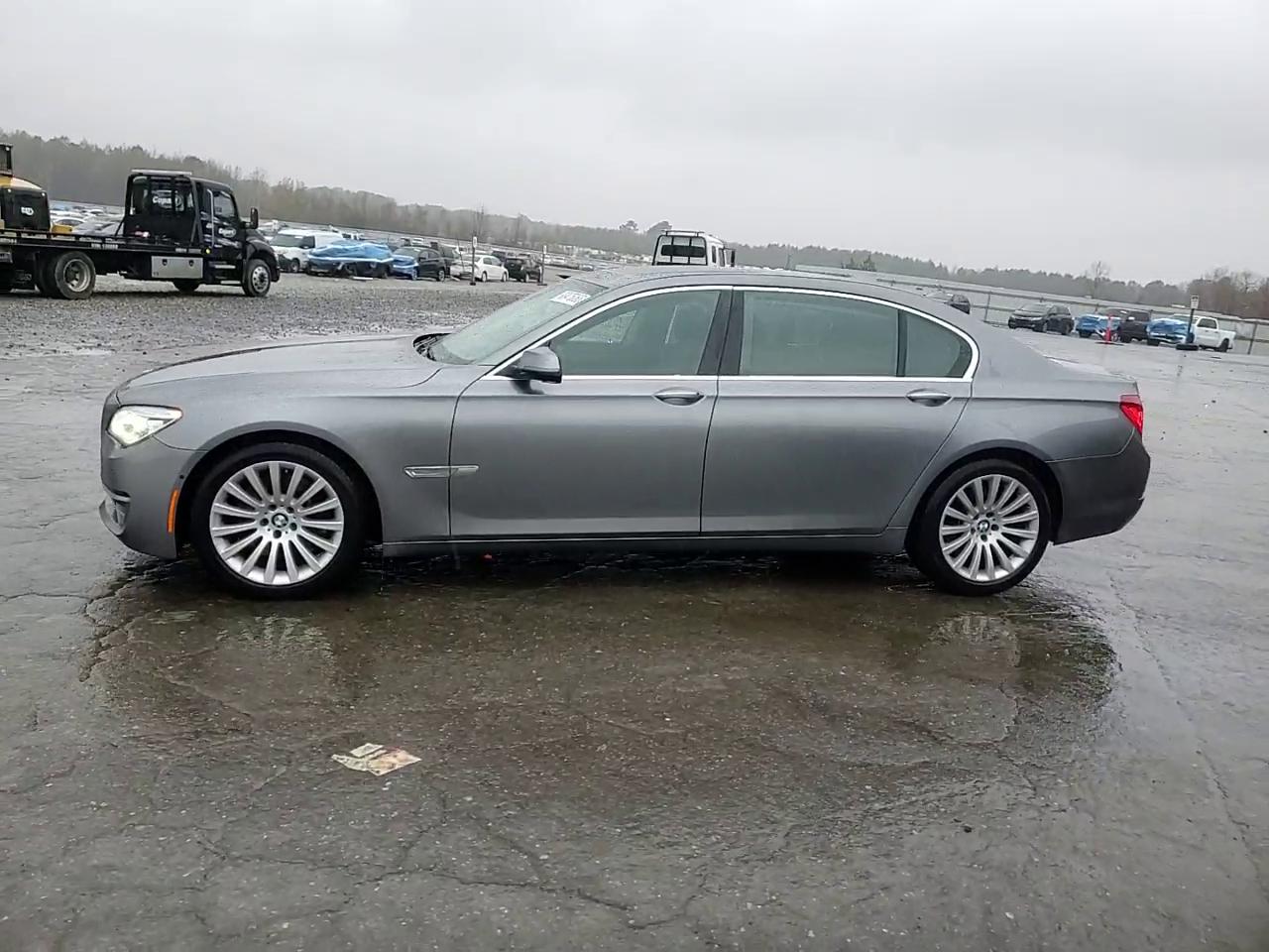 Фото: WBAYE8C55DD132788