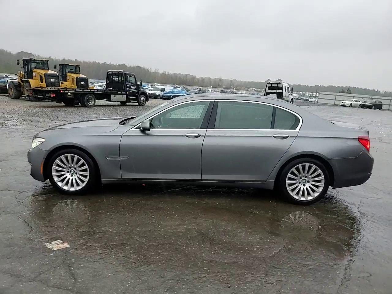 Фото: WBAYE8C55DD132788