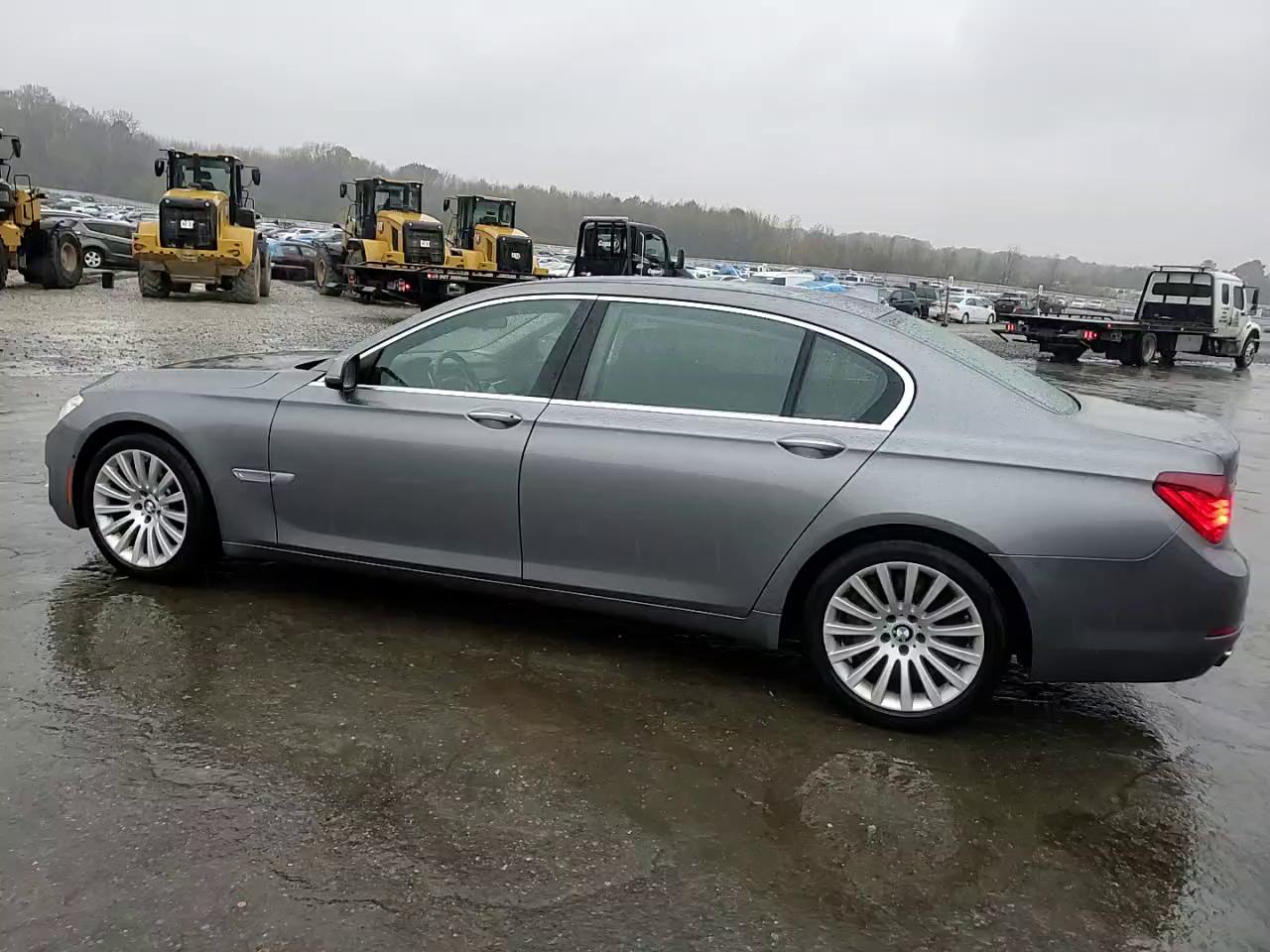 Фото: WBAYE8C55DD132788