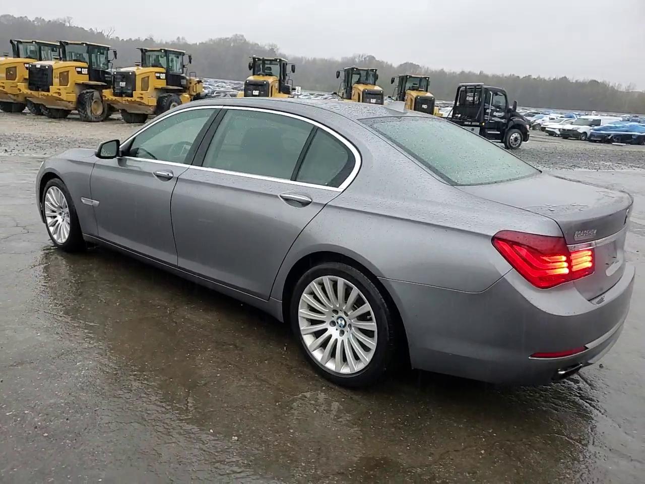 Фото: WBAYE8C55DD132788