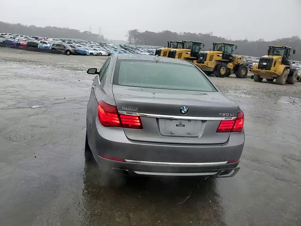 Фото: WBAYE8C55DD132788