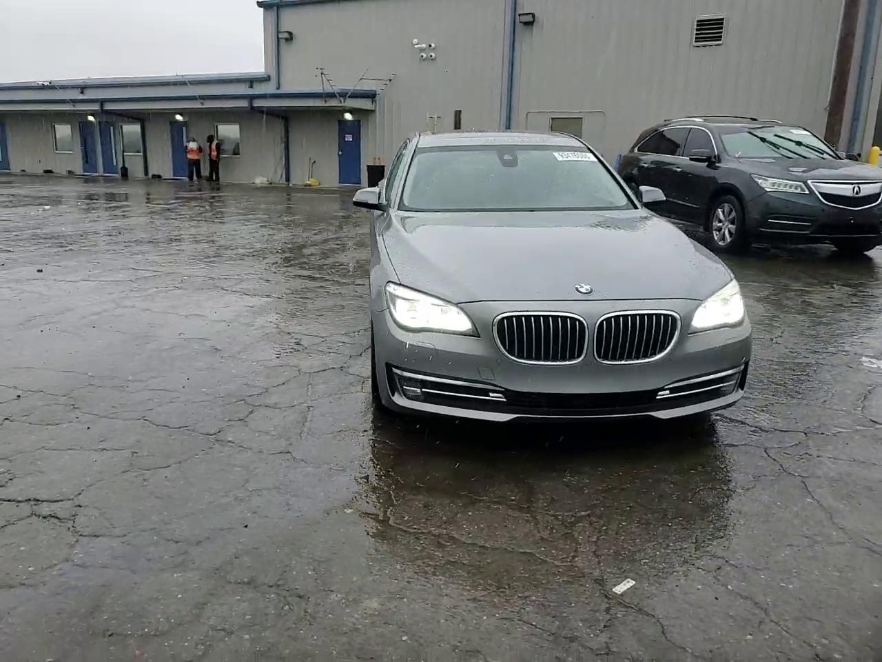 Фото: WBAYE8C55DD132788