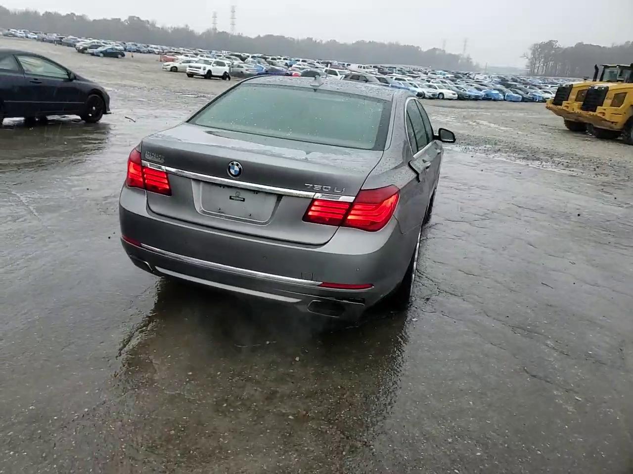 Фото: WBAYE8C55DD132788