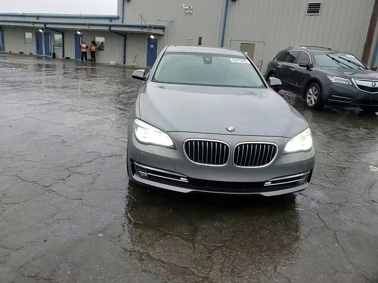 Фото: WBAYE8C55DD132788