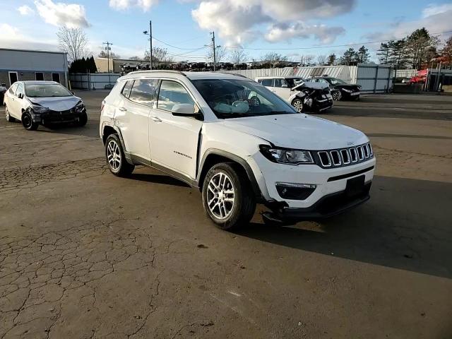 2018 Jeep Compass Latitude VIN: 3C4NJDBB8JT262197 Lot: 92884155