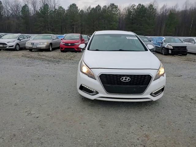 2016 Hyundai Sonata Hybrid VIN: KMHE24L16GA012777 Lot: 94212375