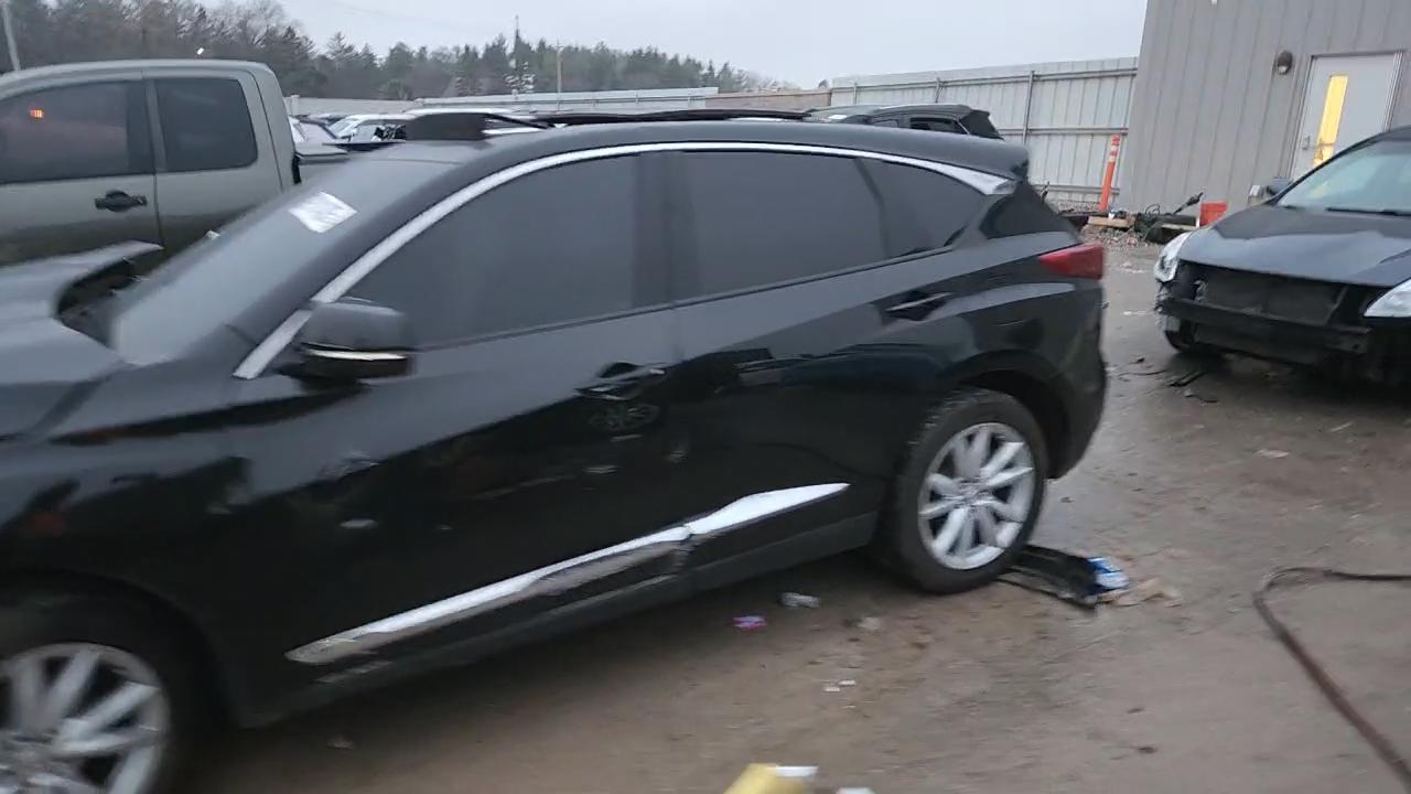 Фото: 5J8TC2H38KL003701