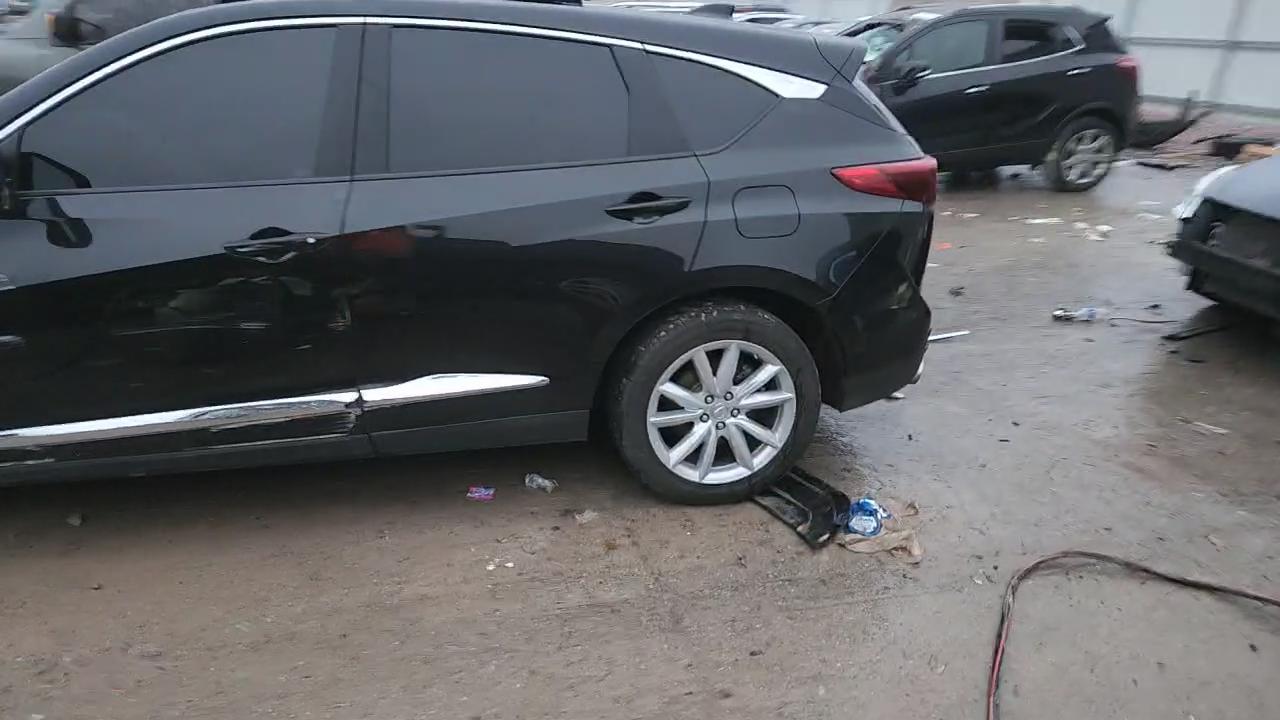 Фото: 5J8TC2H38KL003701