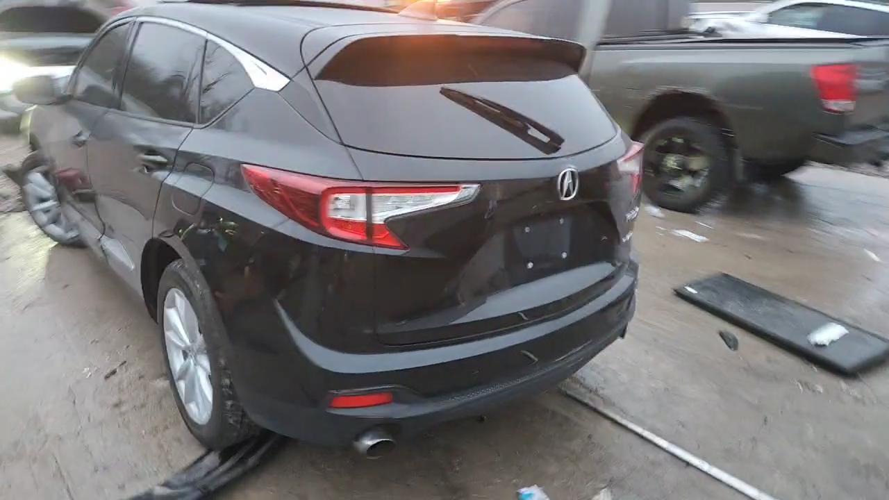 Фото: 5J8TC2H38KL003701