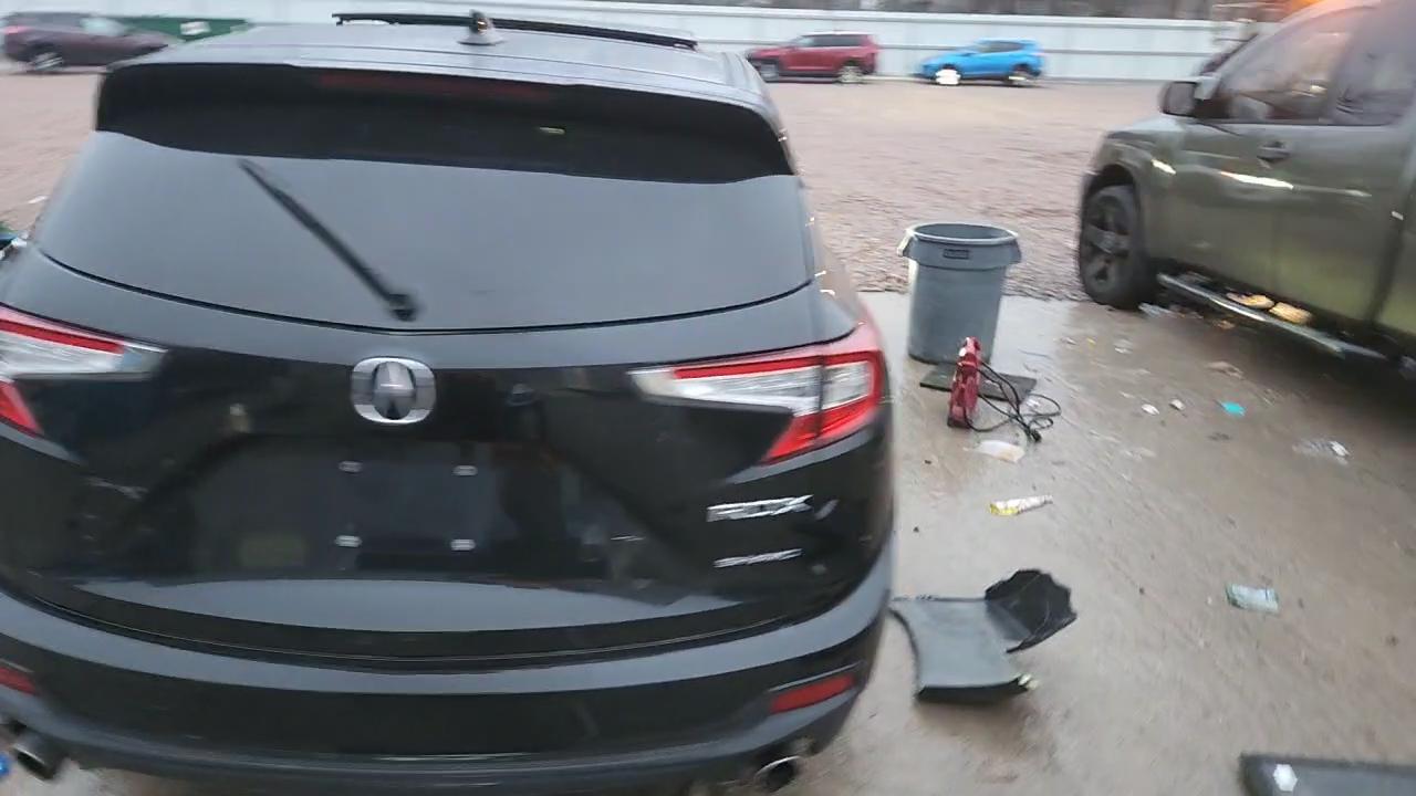 Фото: 5J8TC2H38KL003701