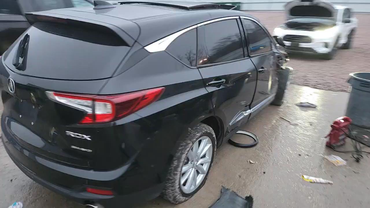 Фото: 5J8TC2H38KL003701