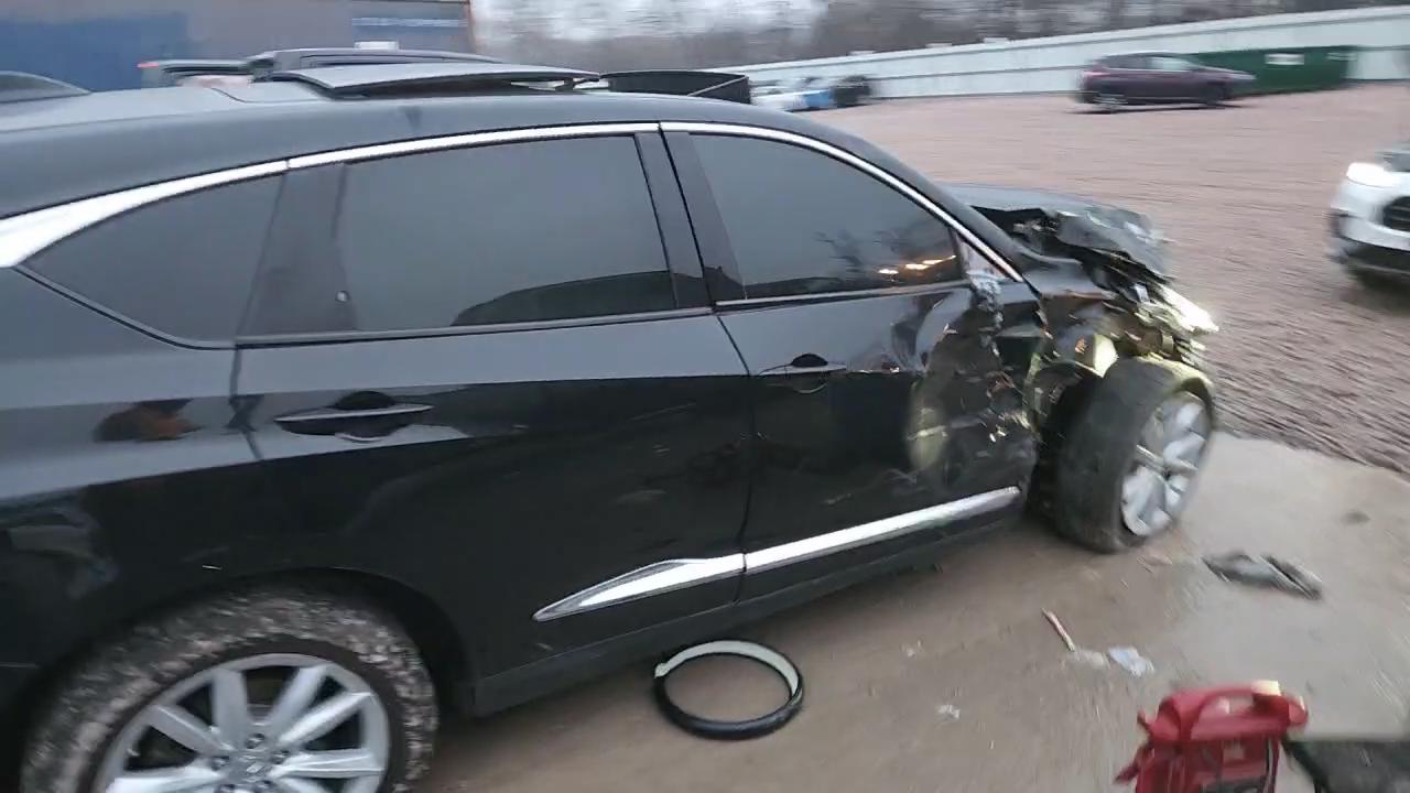 Фото: 5J8TC2H38KL003701