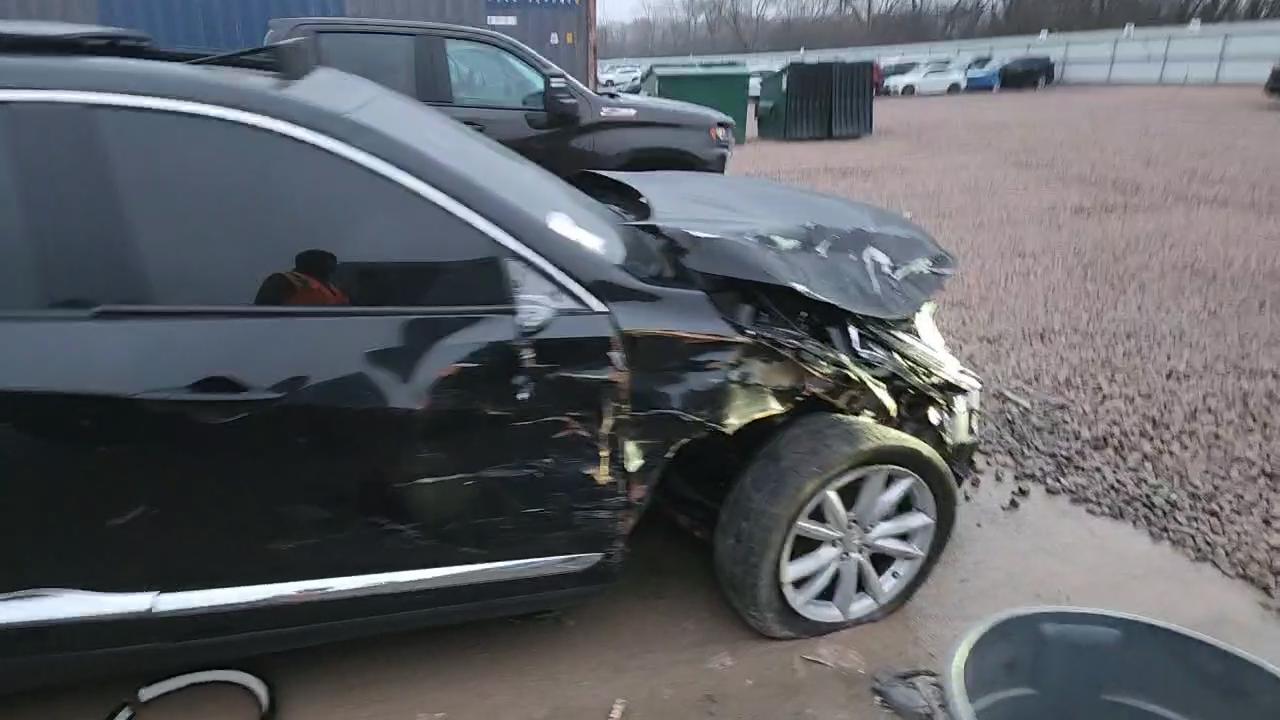 Фото: 5J8TC2H38KL003701