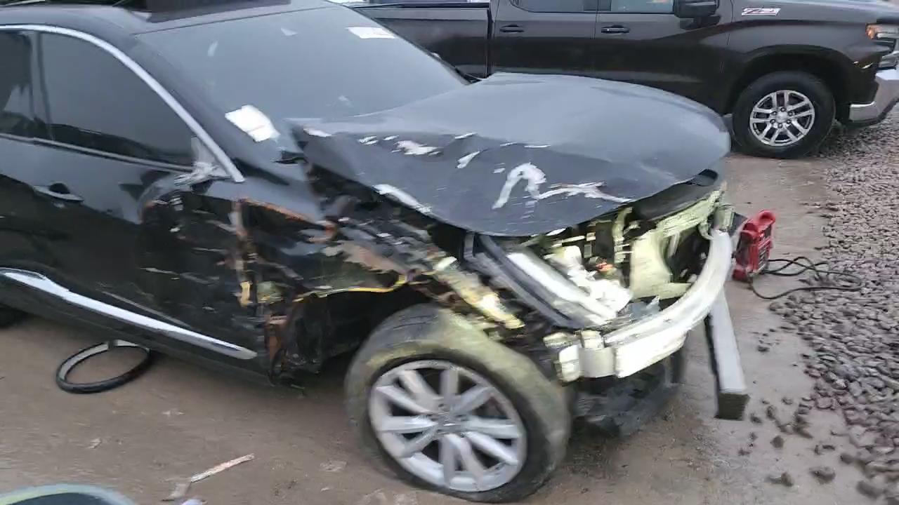 Фото: 5J8TC2H38KL003701