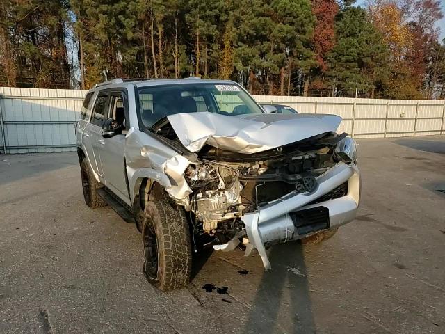 2018 Toyota 4Runner Sr5/Sr5 Premium VIN: JTEBU5JR7J5593878 Lot: 93610755