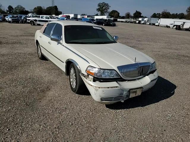 2004 Lincoln Town Car Ultimate VIN: 1LNHM83W84Y640336 Lot: 93532555