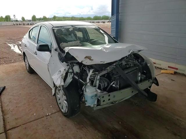 2015 Nissan Versa S VIN: 3N1CN7AP2FL811008 Lot: 93650945