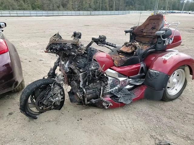 2001 Honda Gl1800 VIN: 1HFSC470X1A000599 Lot: 92749635