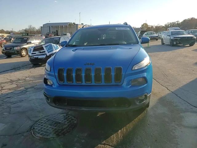 2018 Jeep Cherokee Latitude VIN: 1C4PJLCB8JD577542 Lot: 92611145