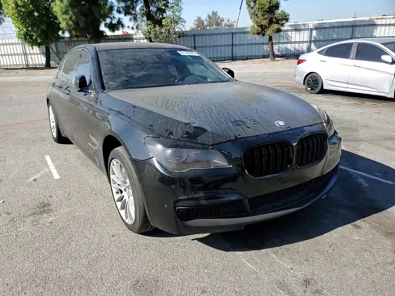 Фото: WBAKB8C52CDX20760