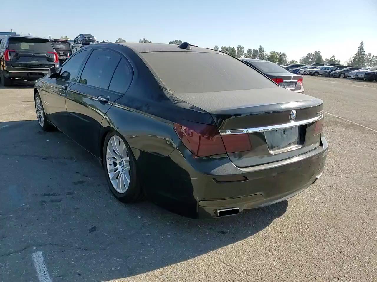 Фото: WBAKB8C52CDX20760