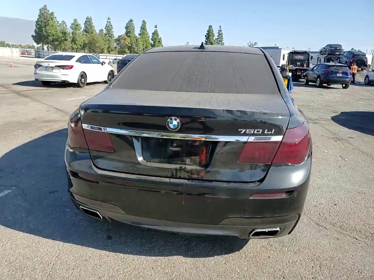 Фото: WBAKB8C52CDX20760