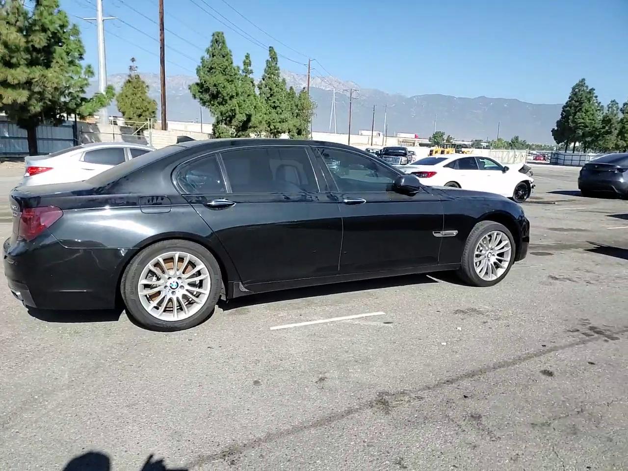 Фото: WBAKB8C52CDX20760