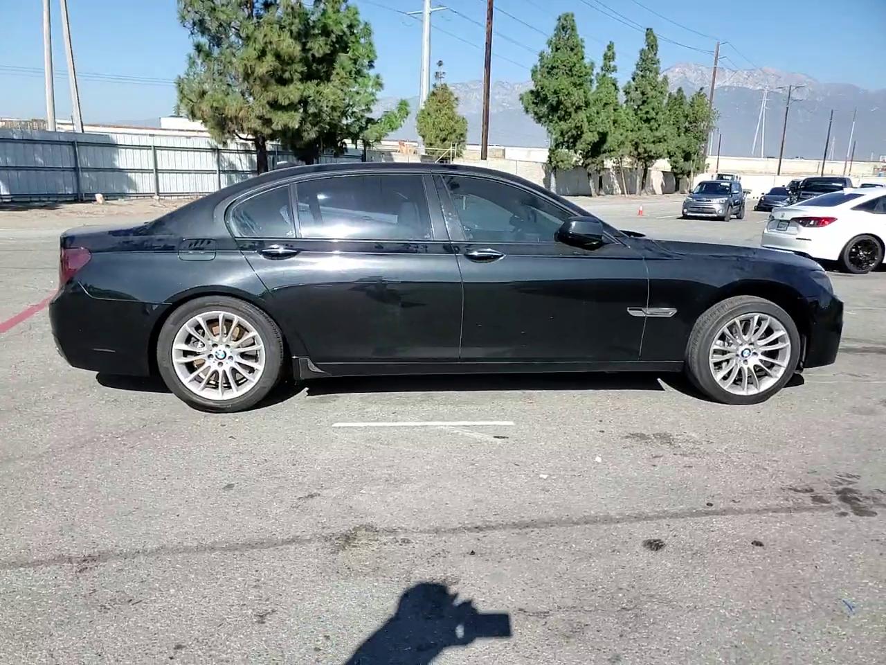 Фото: WBAKB8C52CDX20760