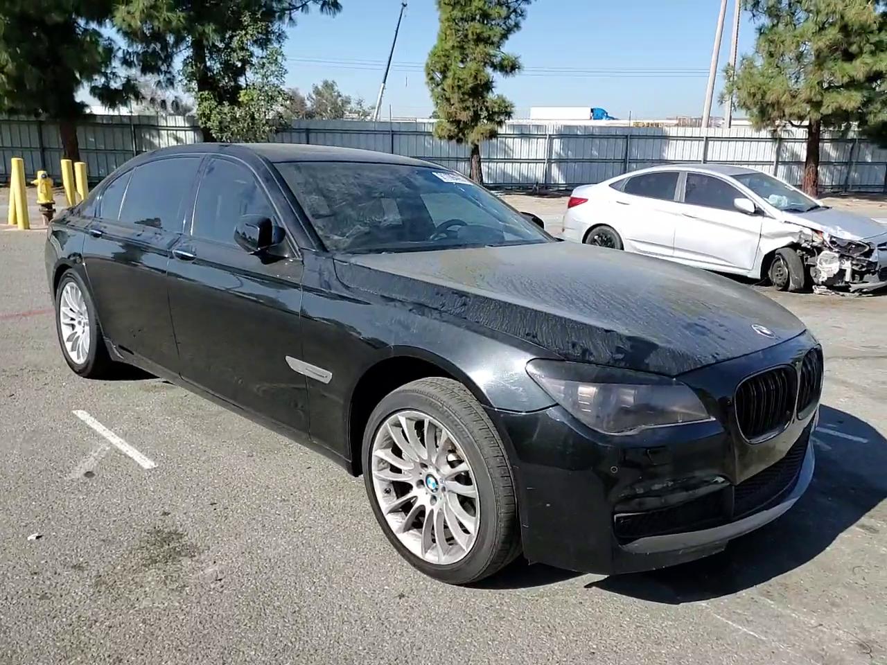 Фото: WBAKB8C52CDX20760