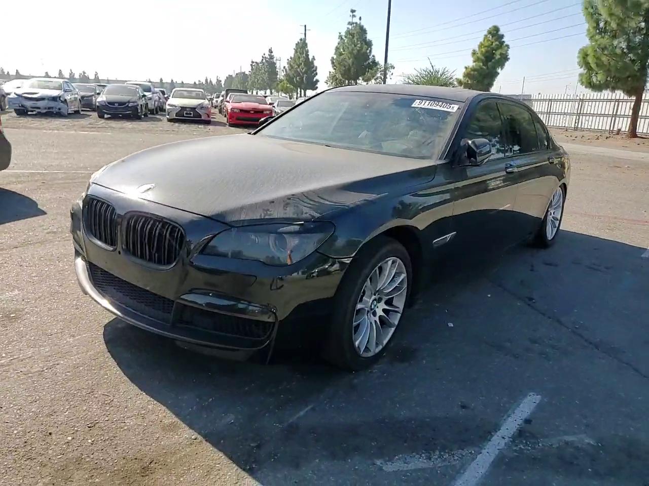 Фото: WBAKB8C52CDX20760