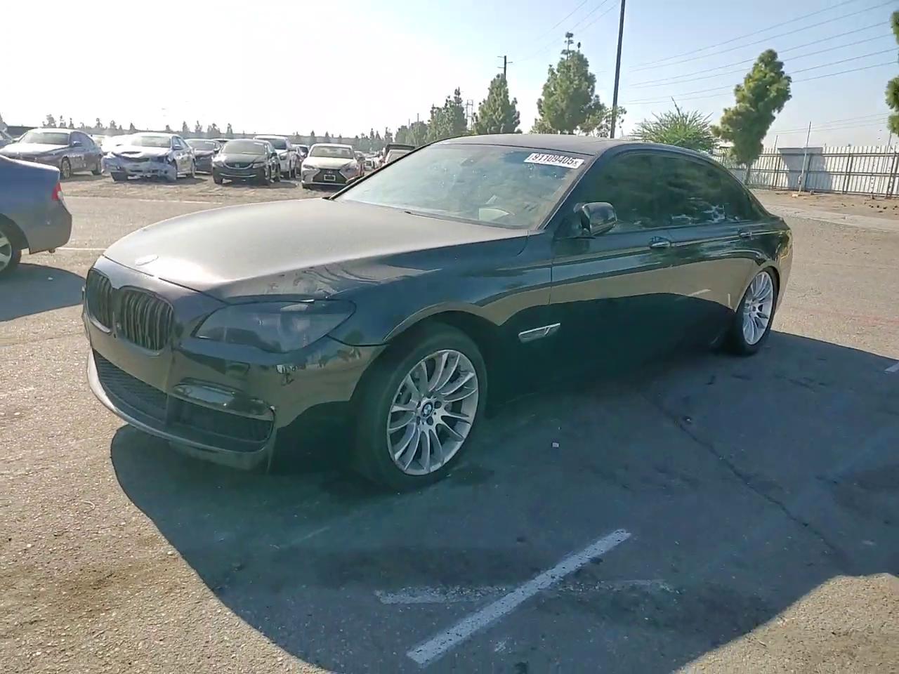 Фото: WBAKB8C52CDX20760