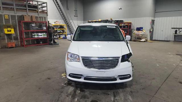 2016 Chrysler Town & Country Touring VIN: 2C4RC1BG2GR208217 Lot: 92592015