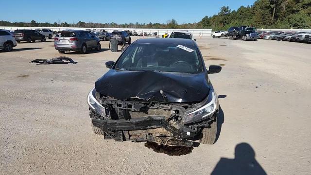 2018 Kia Forte Lx VIN: 3KPFL4A76JE256172 Lot: 92673145