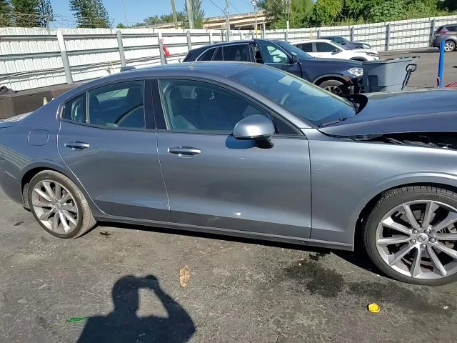 2019 Volvo S60 T5 Momentum VIN: 7JR102FK1KG014042 Lot: 93039675