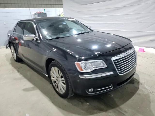 2013 Chrysler 300C VIN: 2C3CCAKT8DH712442 Lot: 93698805