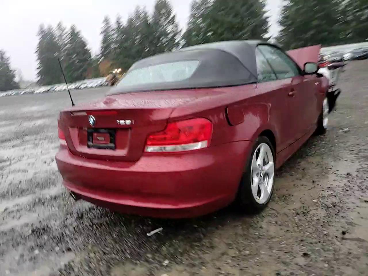 Фото: WBAUL7C53CVM83626