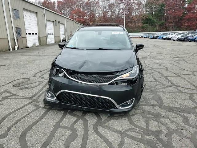 2017 Chrysler Pacifica Touring L VIN: 2C4RC1BGXHR711687 Lot: 92181125