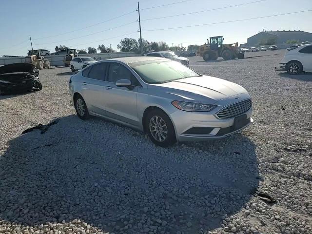 2017 Ford Fusion S VIN: 3FA6P0G71HR206597 Lot: 92365165