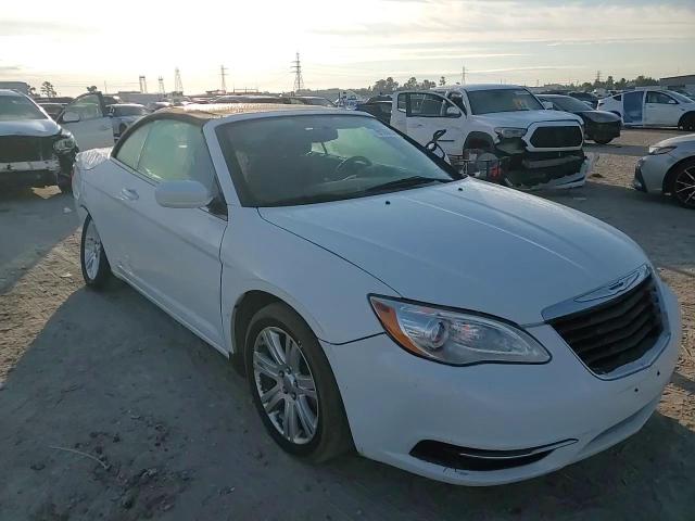 2014 Chrysler 200 Touring VIN: 1C3BCBEG1EN112340 Lot: 91036345