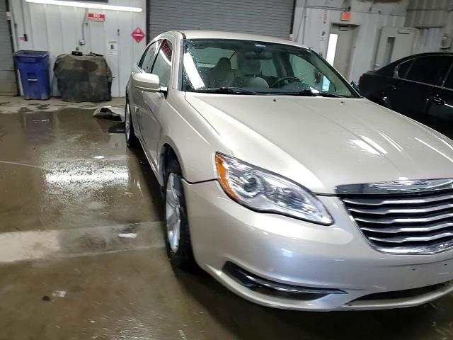 2014 Chrysler 200 Touring VIN: 1C3CCBBB5EN107641 Lot: 92903975