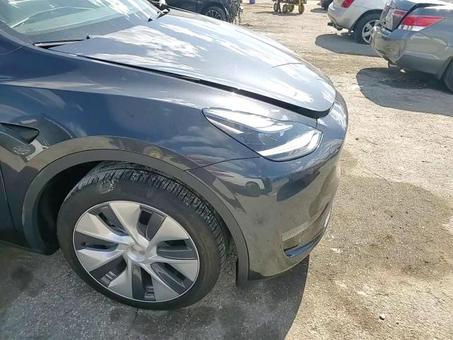 2024 Tesla Model Y VIN: 7SAYGDEE2RA227375 Lot: 91662385