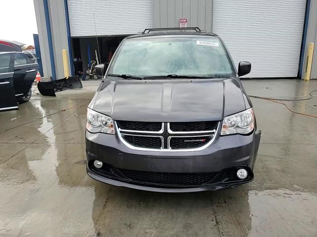 2018 Dodge Grand Caravan Sxt VIN: 2C4RDGCG5JR240911 Lot: 92808655
