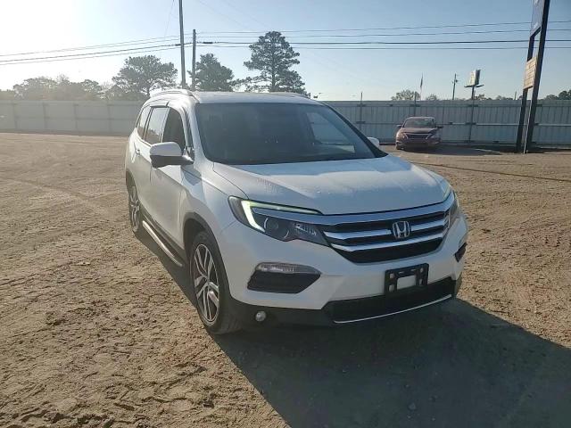 2017 Honda Pilot Touring VIN: 5FNYF6H91HB017944 Lot: 92461055