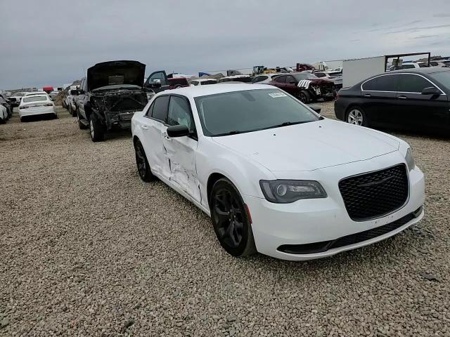 2022 Chrysler 300 Touring VIN: 2C3CCAAG6NH139692 Lot: 93550795