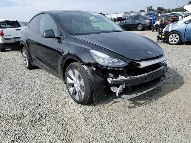 2023 Tesla Model Y VIN: 7SAYGDEEXPA085421 Lot: 92295155