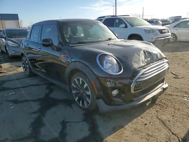2015 Mini Cooper VIN: WMWXS5C50FT827028 Lot: 92996345