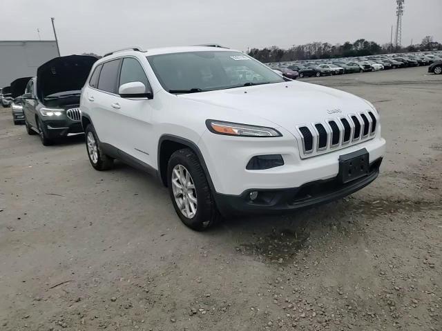 2015 Jeep Cherokee Latitude VIN: 1C4PJMCS7FW665774 Lot: 93677145